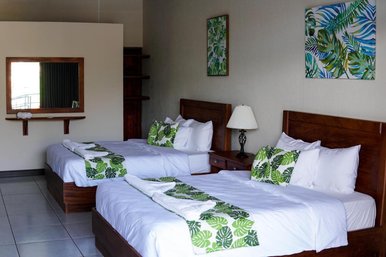 Puerta Del Cielo Quepos Hotel Ngoại thất bức ảnh