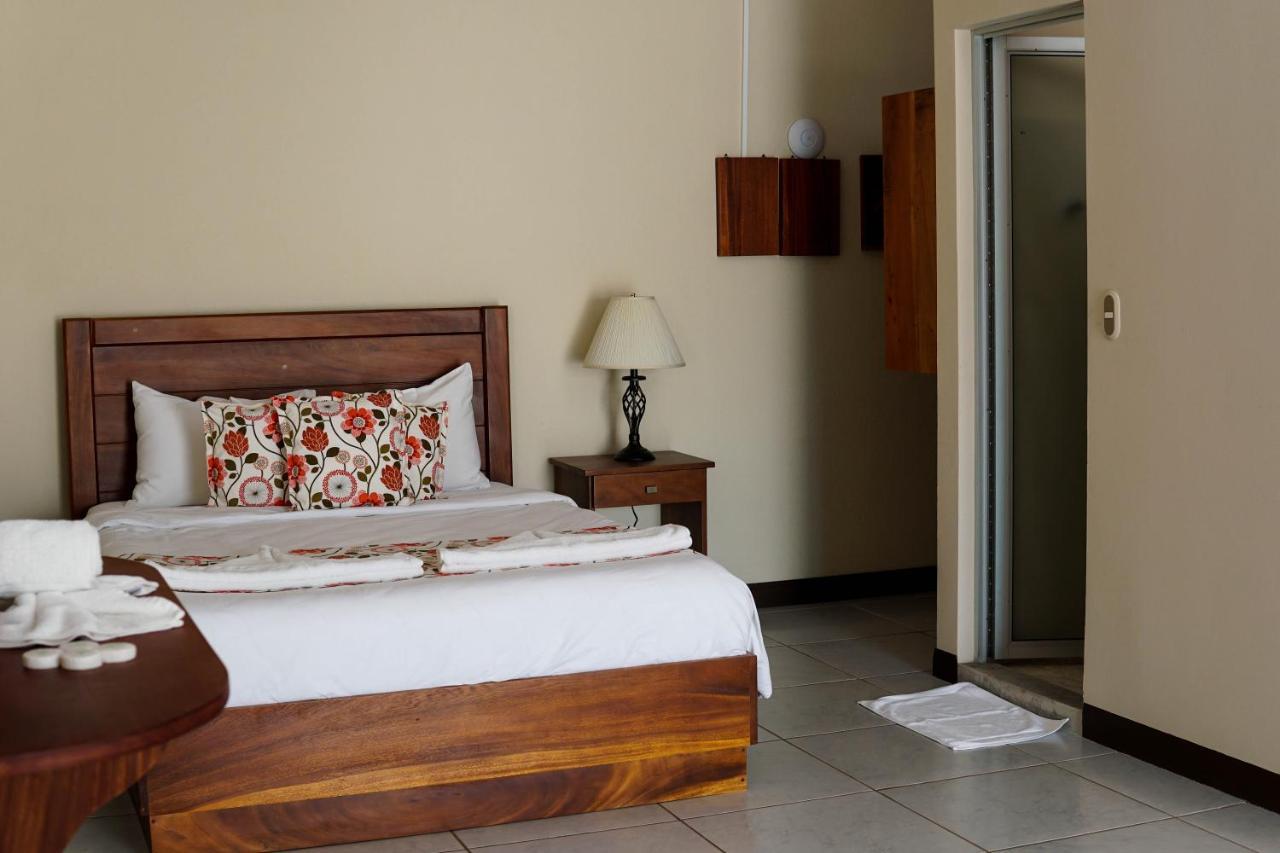 Puerta Del Cielo Quepos Hotel Ngoại thất bức ảnh