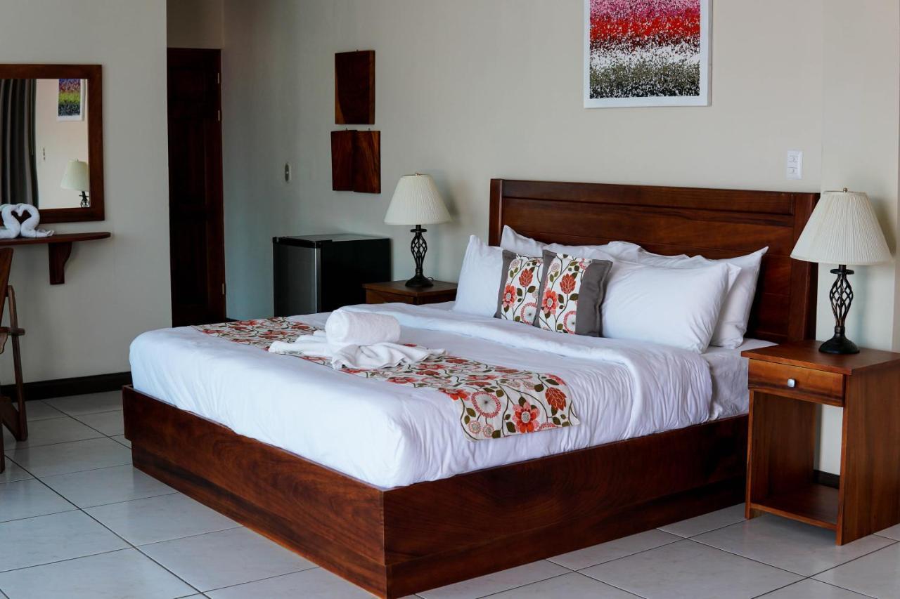 Puerta Del Cielo Quepos Hotel Ngoại thất bức ảnh