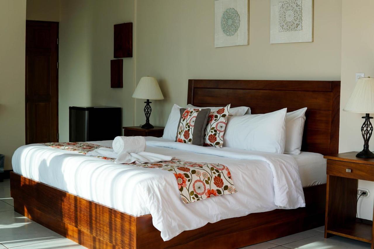 Puerta Del Cielo Quepos Hotel Ngoại thất bức ảnh