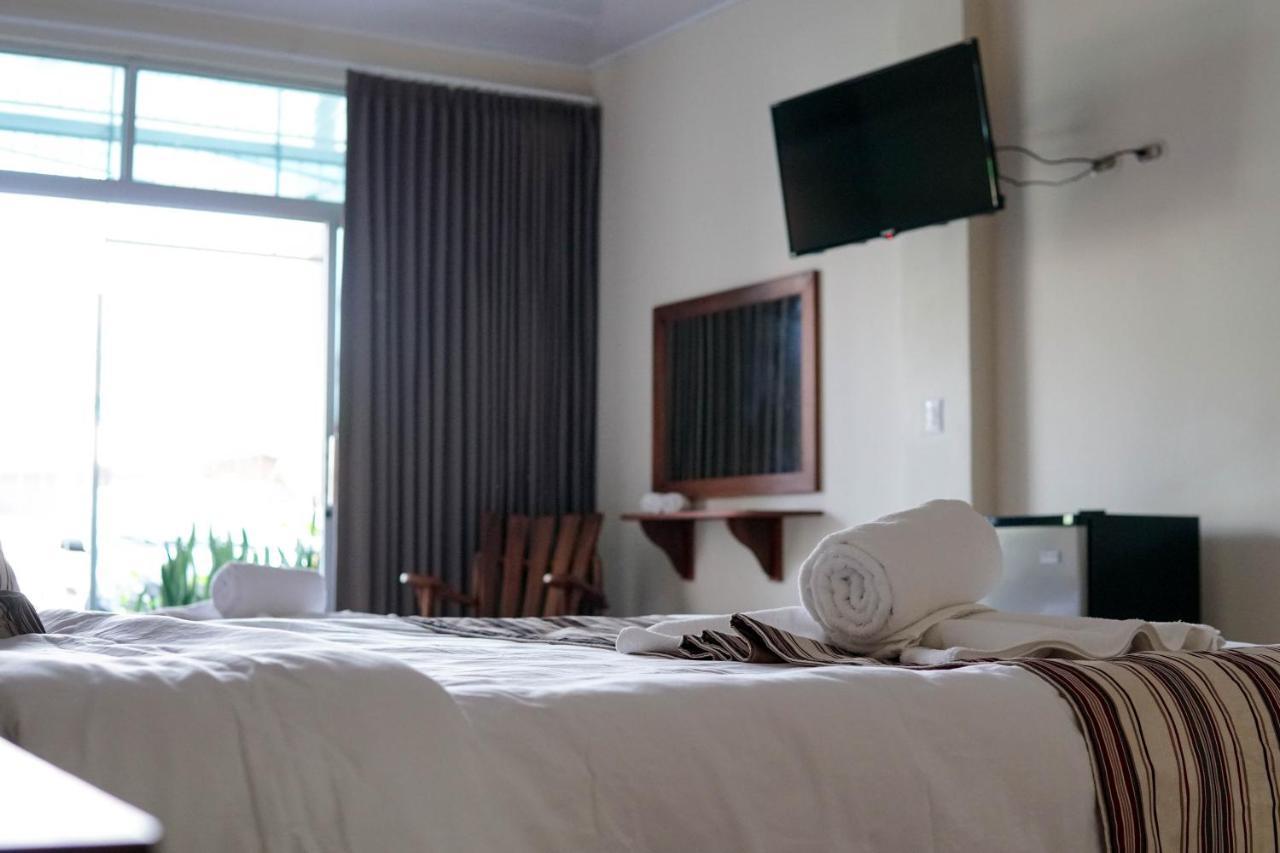 Puerta Del Cielo Quepos Hotel Ngoại thất bức ảnh