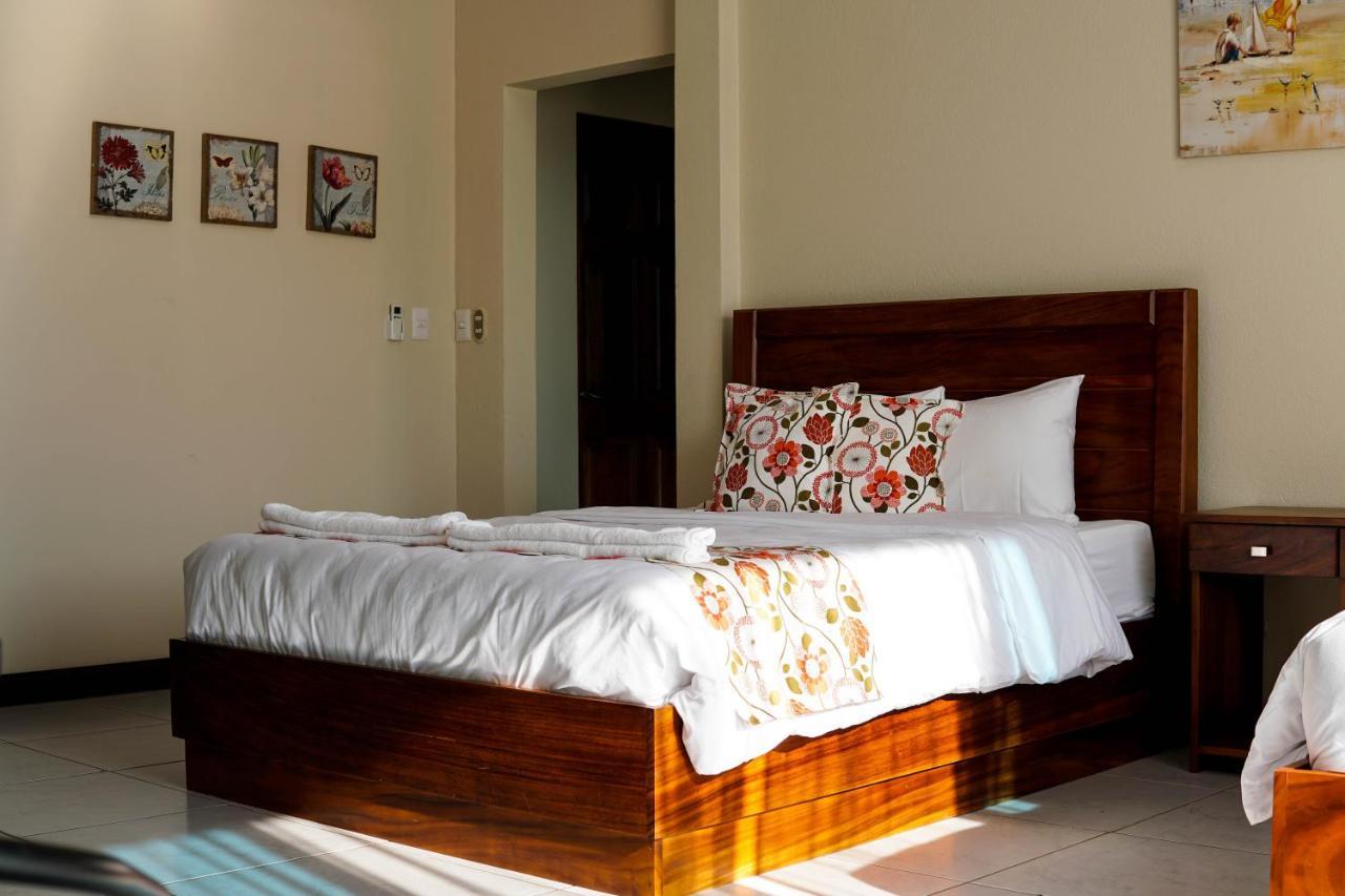 Puerta Del Cielo Quepos Hotel Ngoại thất bức ảnh