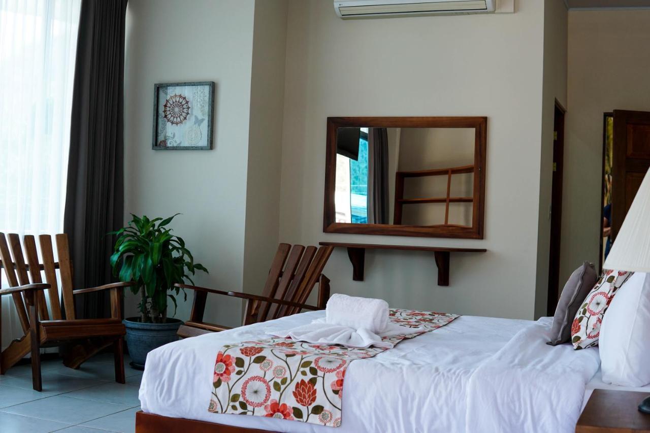 Puerta Del Cielo Quepos Hotel Ngoại thất bức ảnh