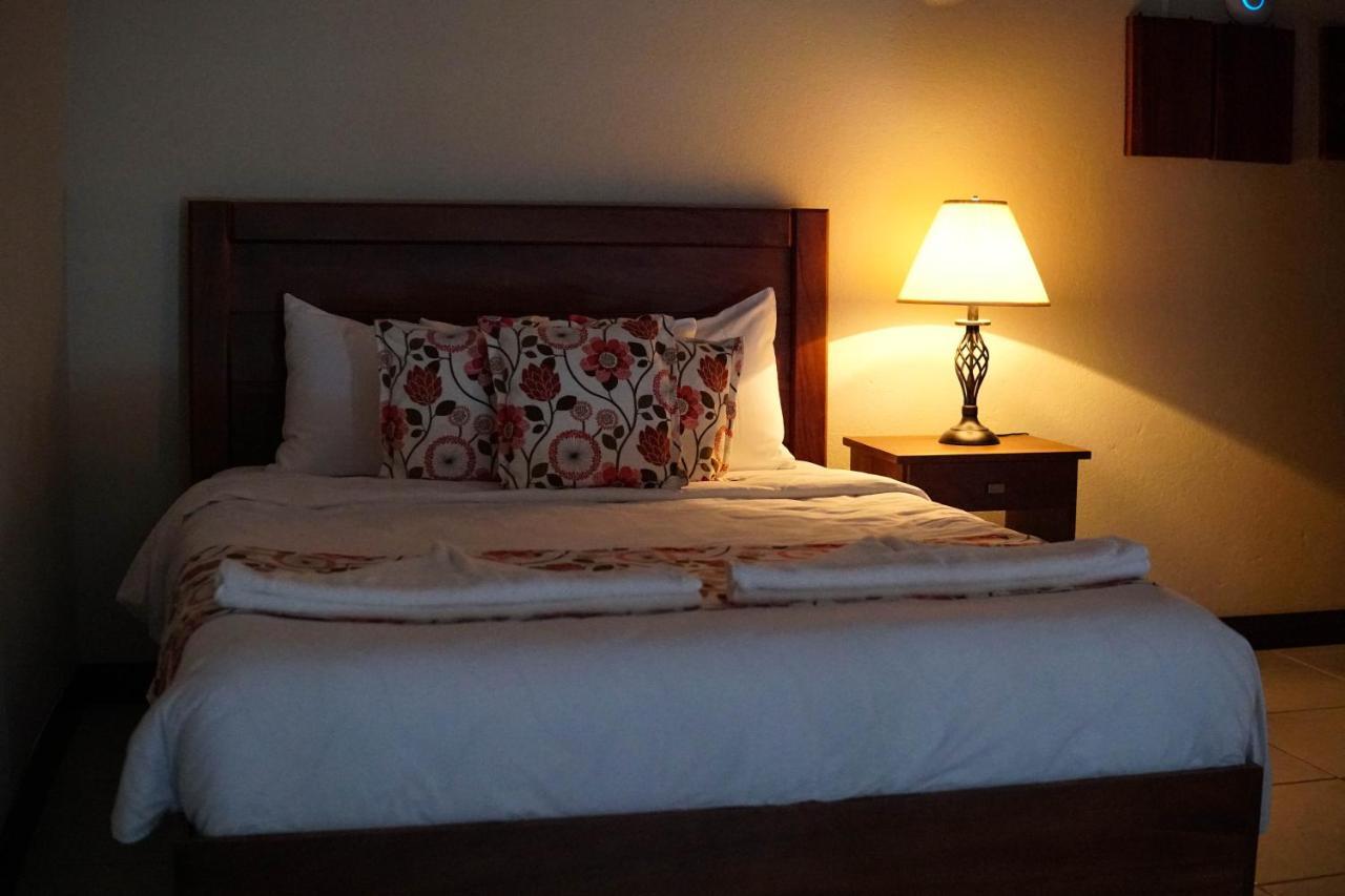 Puerta Del Cielo Quepos Hotel Ngoại thất bức ảnh