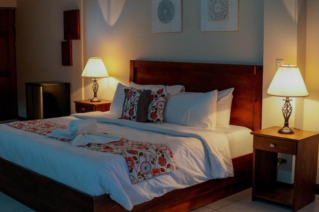 Puerta Del Cielo Quepos Hotel Ngoại thất bức ảnh