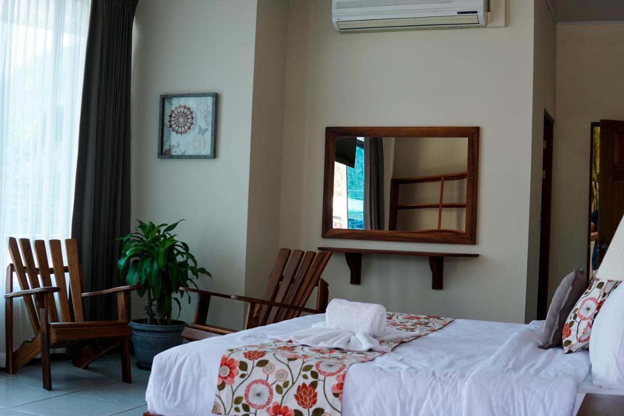 Puerta Del Cielo Quepos Hotel Ngoại thất bức ảnh
